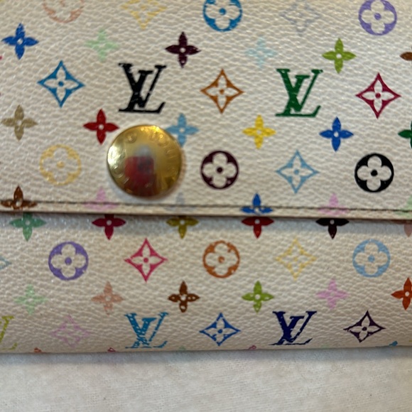 Such a fun murakami Louis Vuitton - Picture 3 of 5